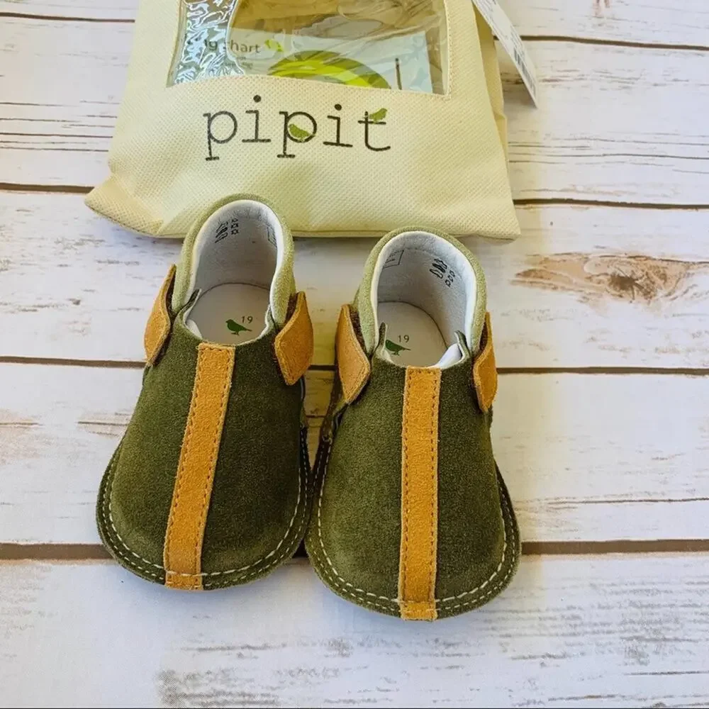 Pipit Stripe Suede shoe